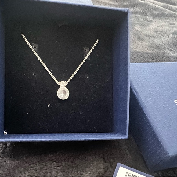 Swarovski Pendant with box - Picture 2 of 3